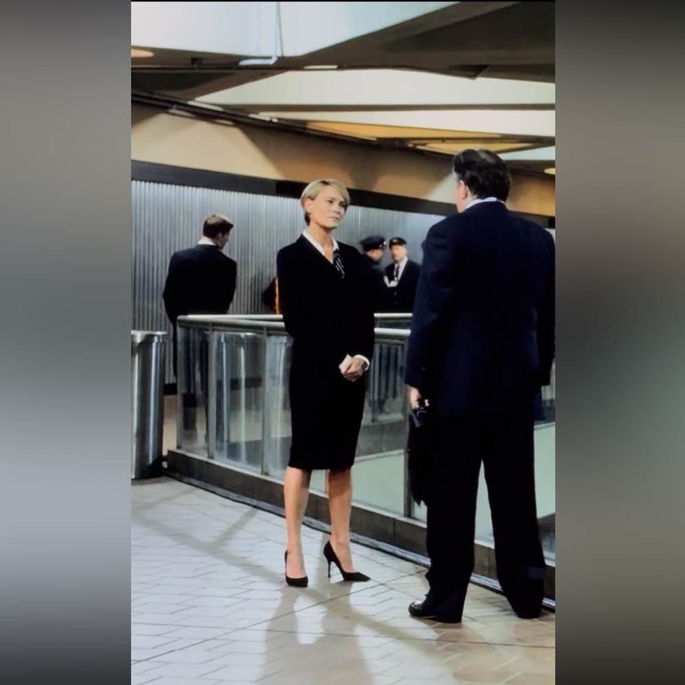 Dior Cherie Pointy Pump Perforated Black Suede 100mm heel ASO Claire Underwood - Picture 7 of 14